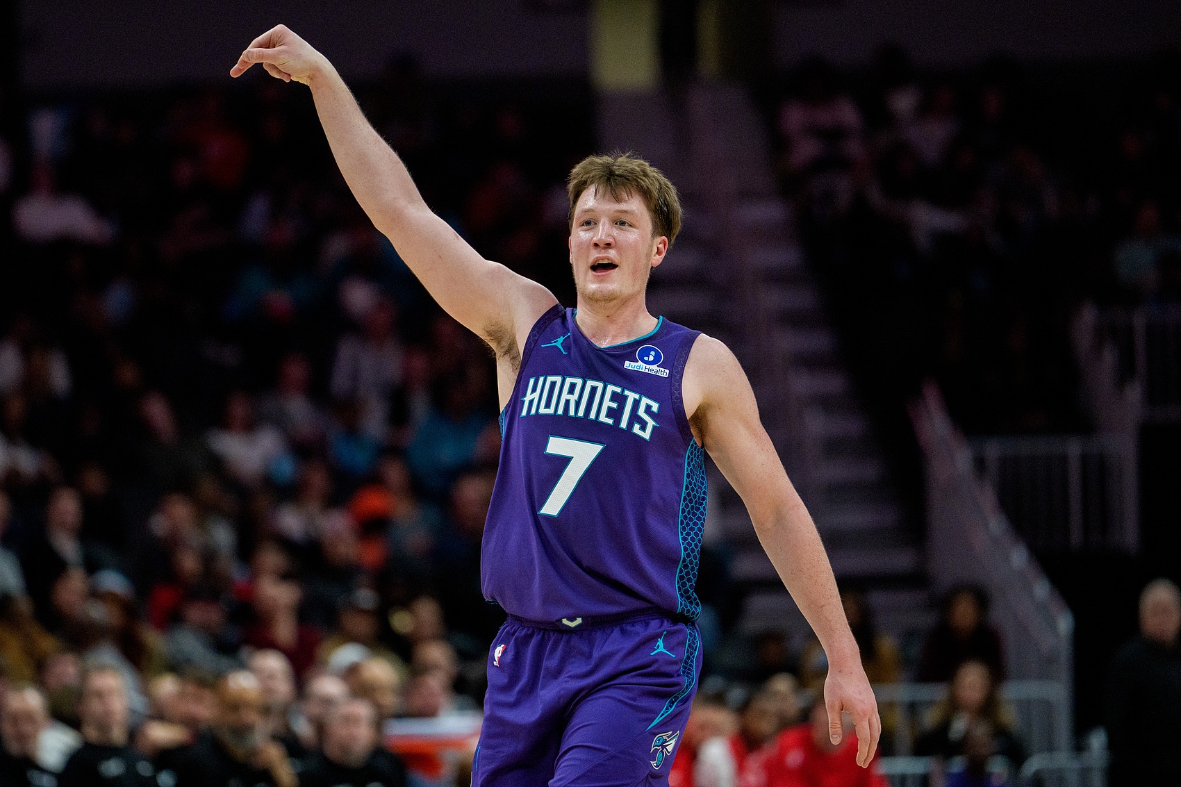 官方入口-稳稳的幸福！4号秀克尼佩尔14中7&amp;三分8中4贡献20分4板 正负值+22